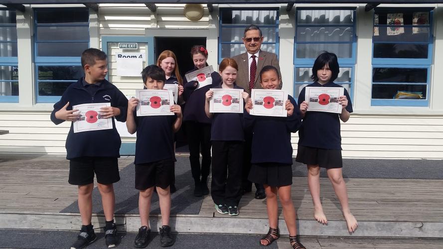 135 Remembrance Garden Featherston Students with their certificates