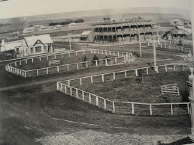 138 Soldiers Memorial Park Martinborough The Sq in 1906. The cenotaph under construction