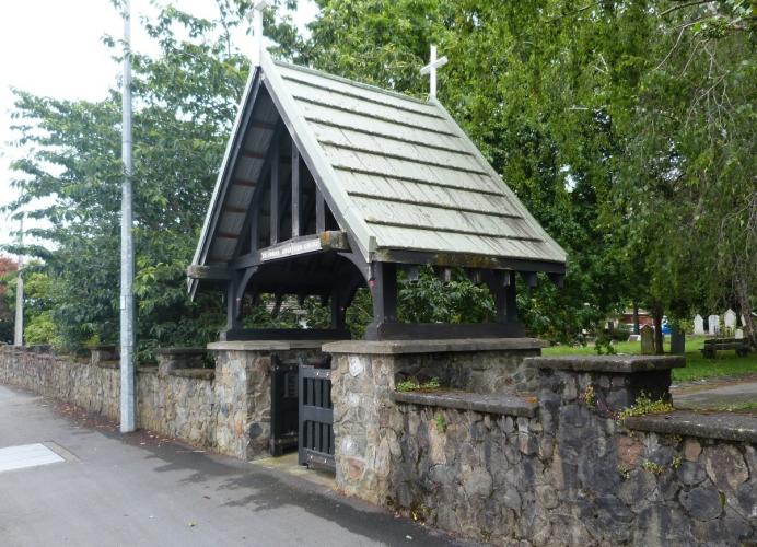 211 St Johns Lych Gate Upper Hutt footpath view 2019.png